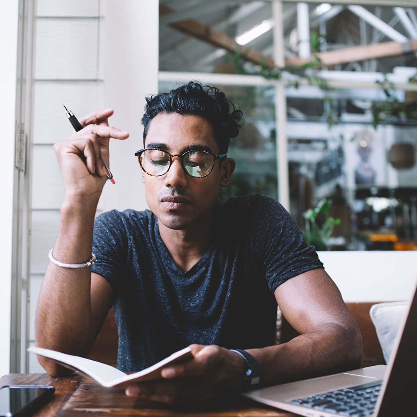 Uni-Ball Signo 207, 12 Pack 1.0mm Bold Blue Gel Pens - Water Resistant, Smooth Writing, Comfort Grip, Retractable - Back to School Pens, Teacher Pens, School Supplies