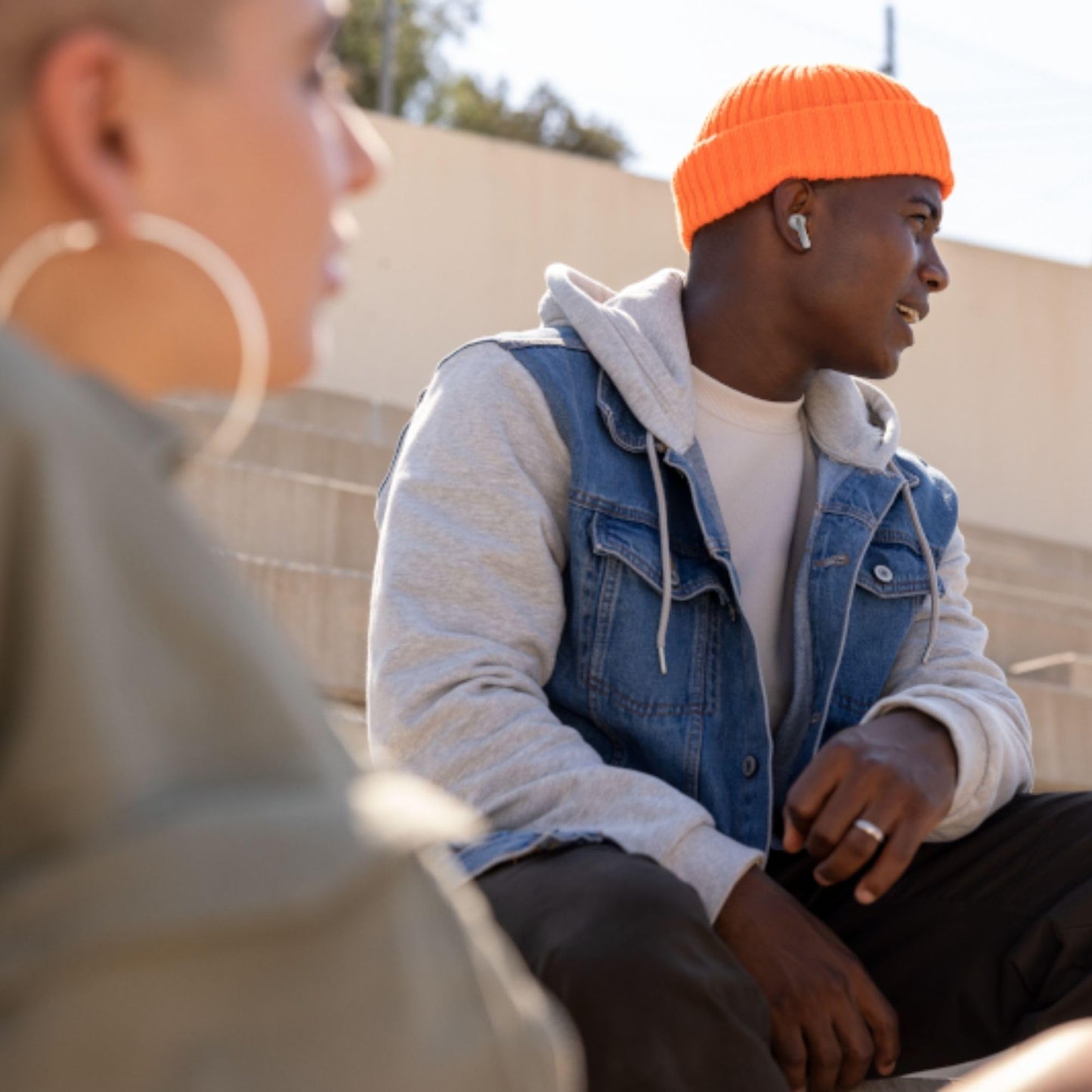 JBL Live Pro 2 - True Wireless Noise Cancelling Earbuds, up to 40 Hours of Playback with Wireless Charging, 6 mics for Perfect Calls, Touch & Voice Control, IPX5 Water Resistant (Silver)