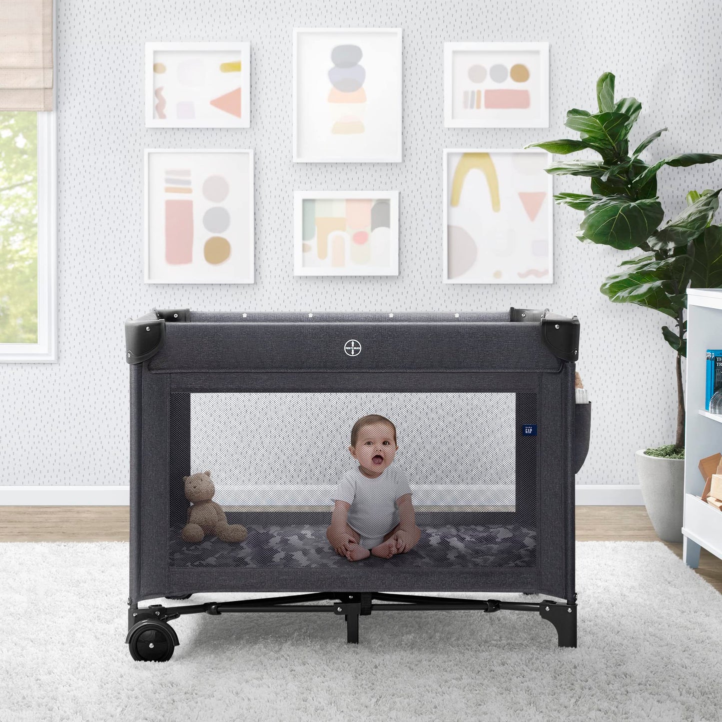 Delta Children babyGap Deluxe Play Yard, Black Camo