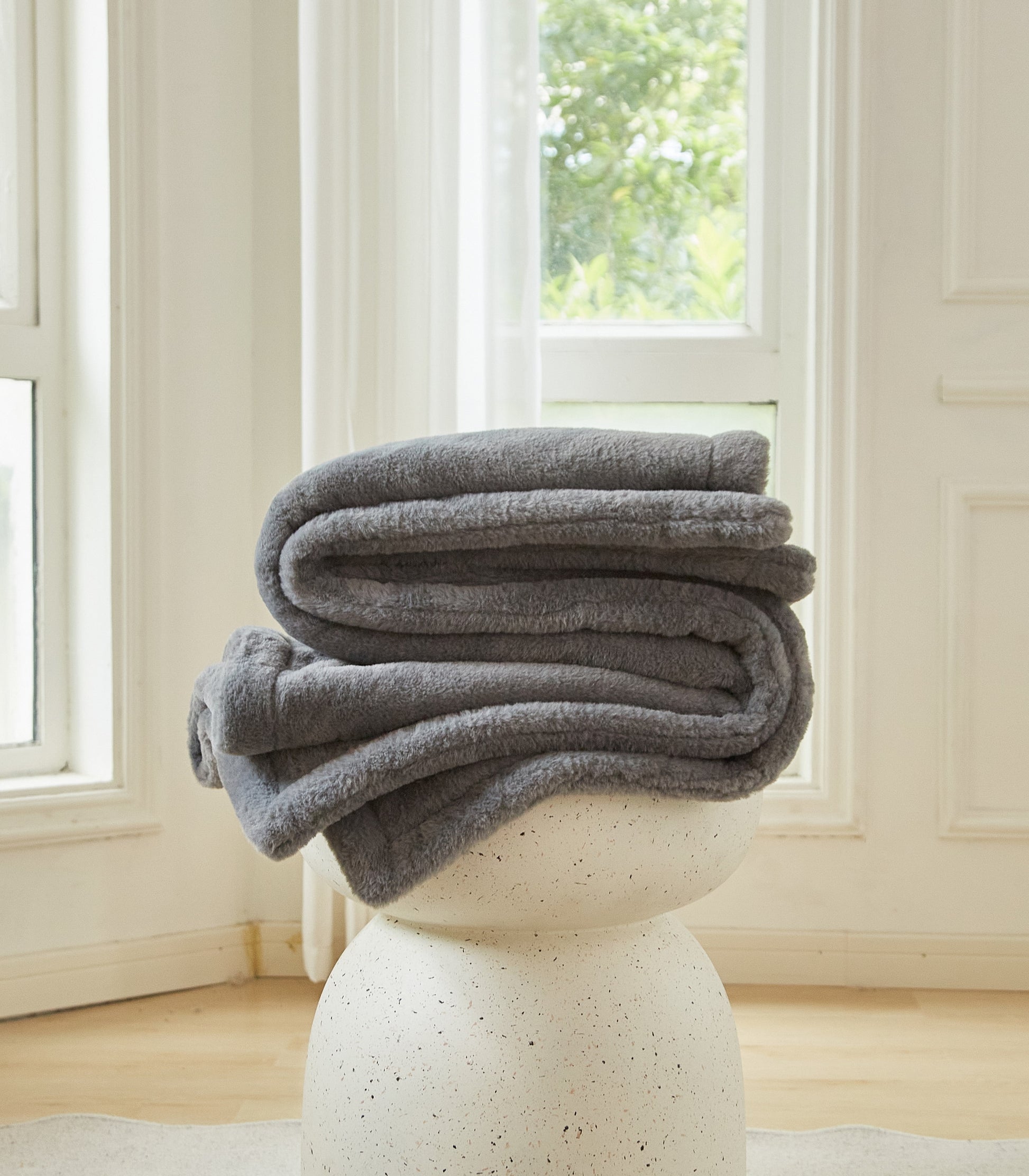 Better Homes & Gardens Cuddle Faux Fur Throw Blanket, Grey, Oversize, All Ages