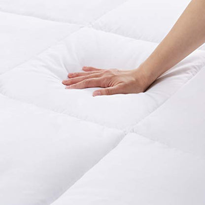 Amazon Basics White Down Alternative Comforter and Duvet Insert with Corner Tabs (Twin, Warm)