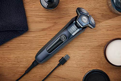 Philips Norelco Shaver 7800, Rechargeable Wet & Dry Electric Shaver with SenseIQ Technology, Quick Clean Pod, Charging Stand, Travel Case and Pop-up Trimmer, S7885/85