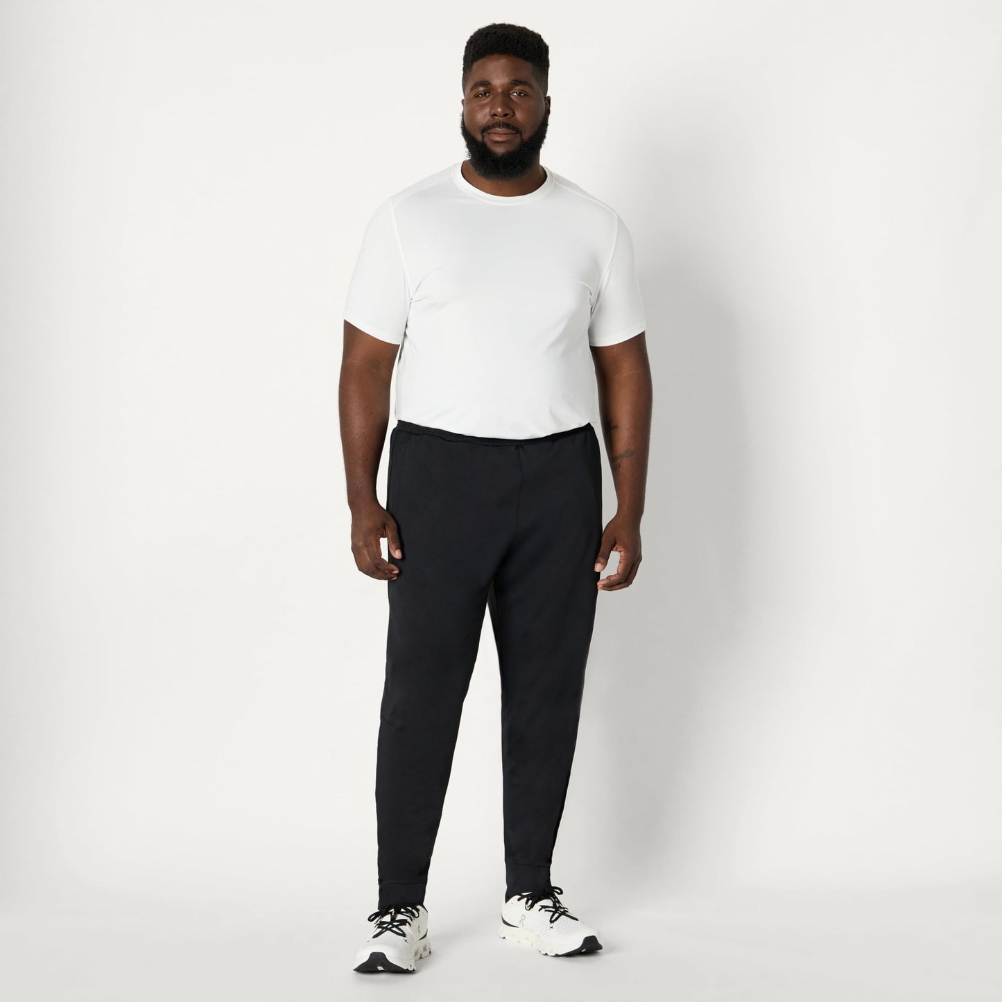 Amazon Essentials Men's Performance Stretch Training Jogger Pant, Black, X-Small