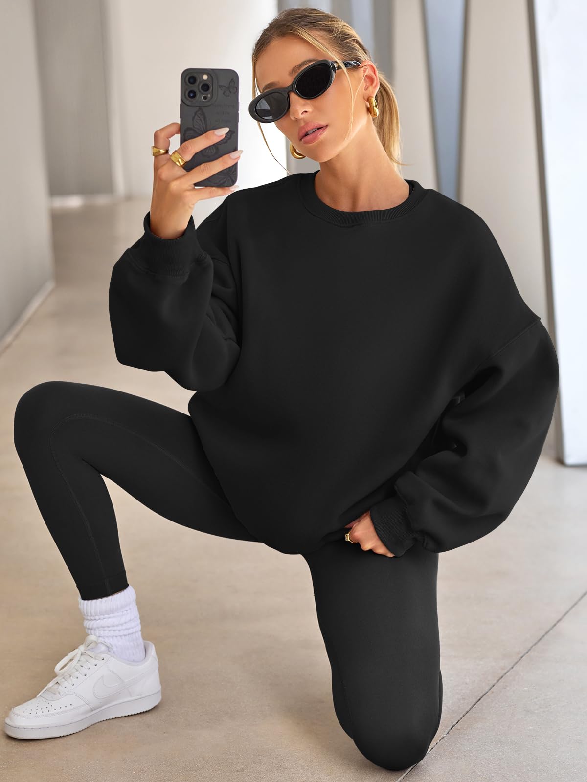 EFAN Womens Sweatshirts Hoodies Oversized Sweaters Crewneck Fleece Casual Tops Basic Comfy Fall Fashion Clothes 2025 Plus Size Maternity Workout Lounge Wear Winter Outfits Black L