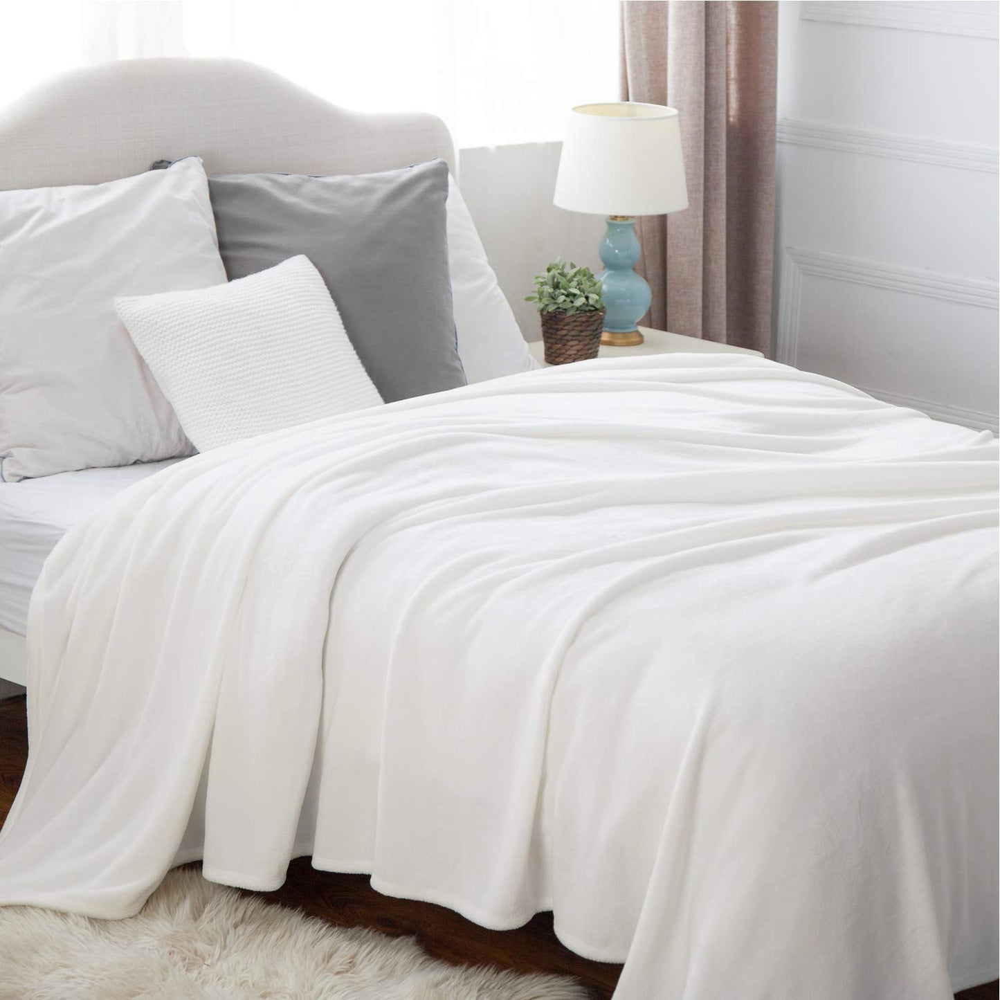 Bedsure Fleece Blanket Twin Size White - 300GSM Lightweight Plush Fuzzy Cozy Soft Warm Blanket for Bed, Sofa, Couch, Travel, Camping, 60x80 inches