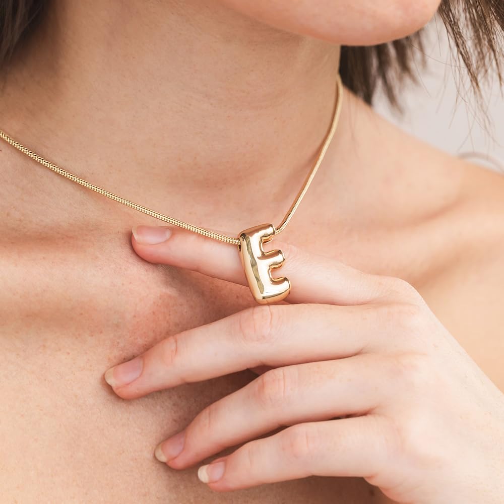 Leo & Luca Balloon Initial Necklace - Bubble Letter Gold Necklace - Necklace Charm - Unique Personalized Gifts for Women - Gold Plated Trendy Alphabet Pendant - Letter 'T'