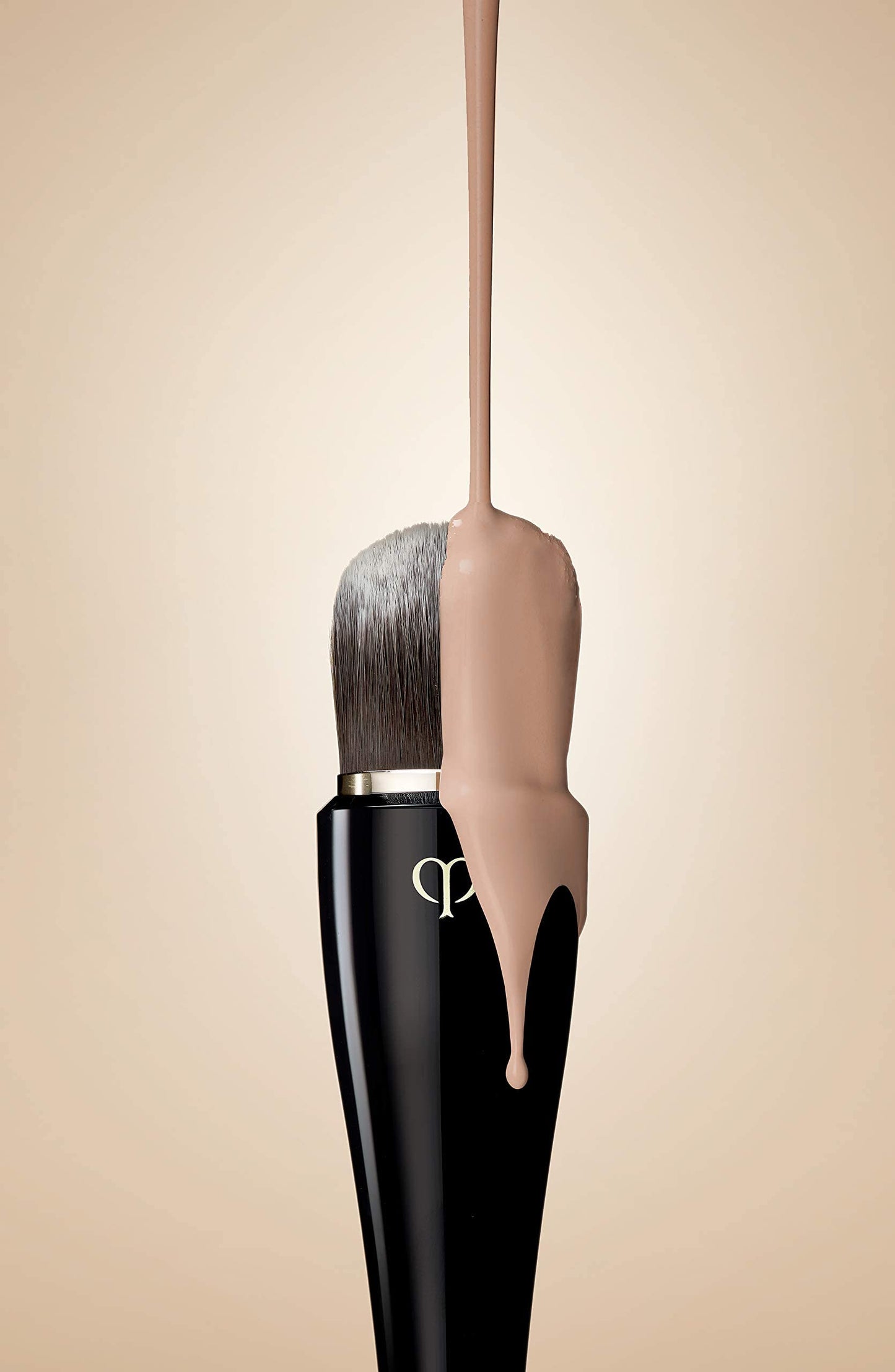 Clé de Peau Beauté, Light Coverage Foundation Brush