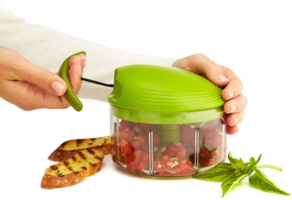Kuhn Rikon Pull Chop, Vegetable Chopper with Stainless Steel Blades, Food Chopper with Non-Slip Base, Easy to Use Fruit Cutter and Onion Chopper, Essential Kitchen Accessories 650ml - 3 Year Guarantee