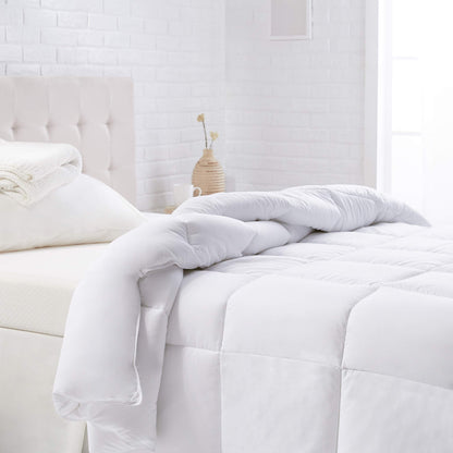 Amazon Basics White Down Alternative Comforter and Duvet Insert with Corner Tabs (Twin, Warm)