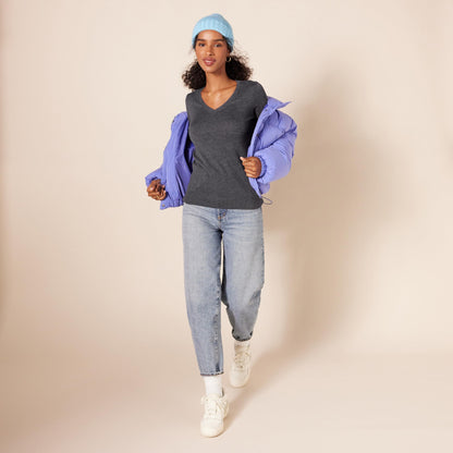 Amazon Essentials Women's Classic-Fit Lightweight Long-Sleeve V-Neck Sweater (Available in Plus Size), Charcoal Heather, X-Small