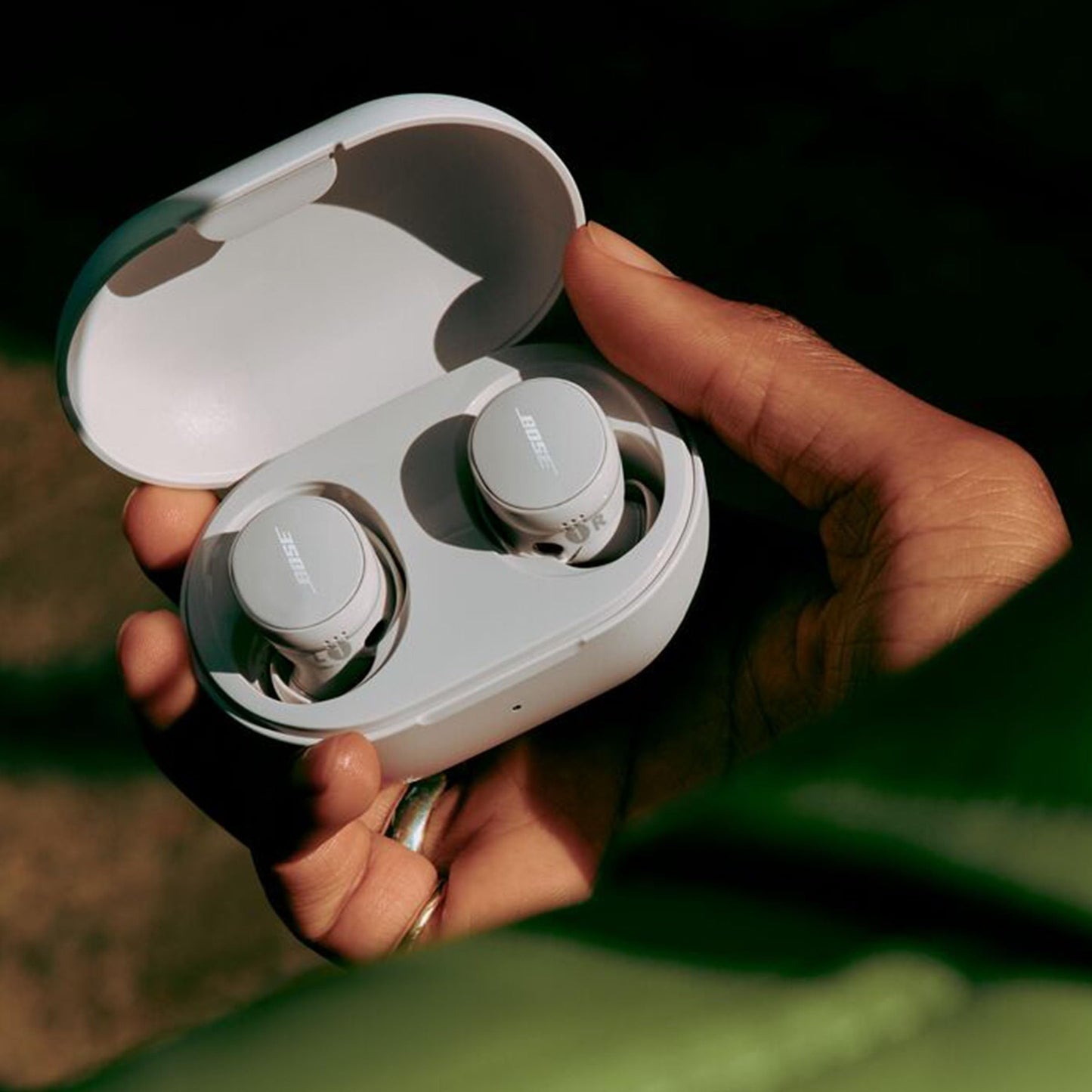 Bose QuietComfort Earbuds - True Wireless Bluetooth Earbuds with Active Noise Cancellation and Mic, USB-C Charging, IPX4 Rating, Up to 8.5 Hours of Playtime, White