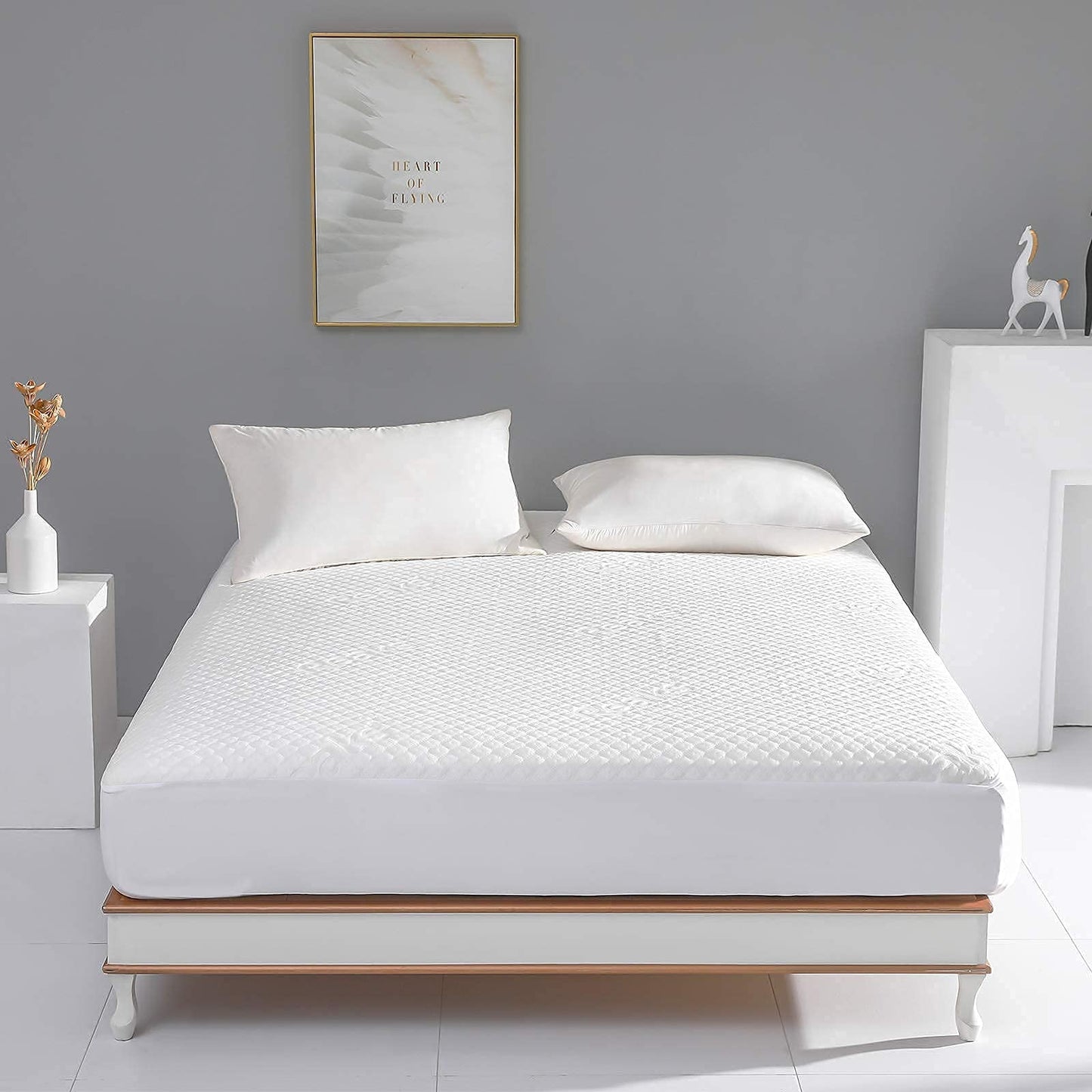 King Size Waterproof Mattress Protector Rayon from Bamboo Fitted Mattress Pad Cover with Deep Pocket Up to 18''
