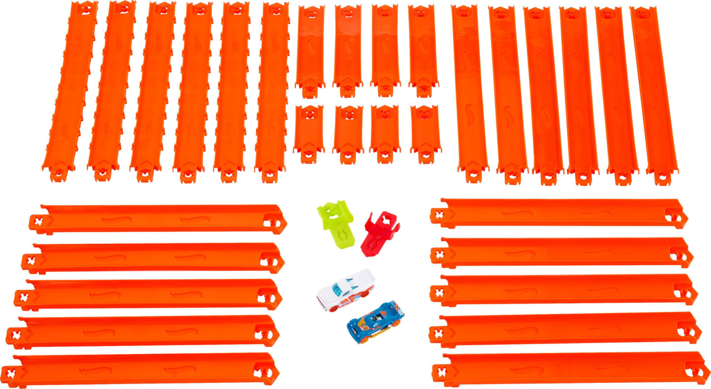 Hot Wheels Toy Car Track Set, Track Creator Deluxe Pack & 2 1:64 Scale Die-Cast Vehicles, 25 Feet of Different Length Speed Snap Track & Connectors (Amazon Exclusive)