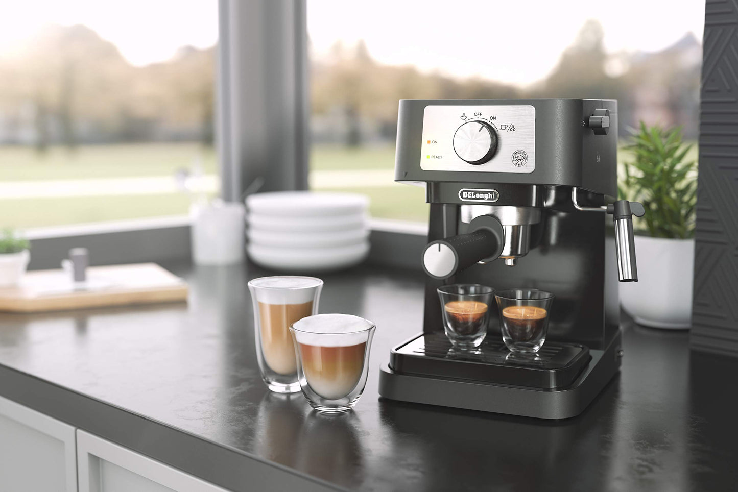 De'Longhi Stilosa Manual Espresso Machine, Compact Coffee Maker, 15 Bar Pump Pressure, Manual Milk Frother Steam Wand for Authentic Single & Double Espresso, Lattes & Cappuccinos, Tamper Included
