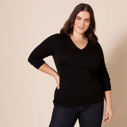 Amazon Essentials Women's Classic-Fit Lightweight Long-Sleeve V-Neck Sweater (Available in Plus Size), Black, X-Small