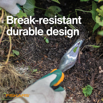Fiskars Ergo Weeder Tool for Weeding, Heavy Duty Gardening Hand Tool with Ergonomic Handle and Hanging Hole for Storage, Remove Weeds and Roots like Dandelions and Thistles