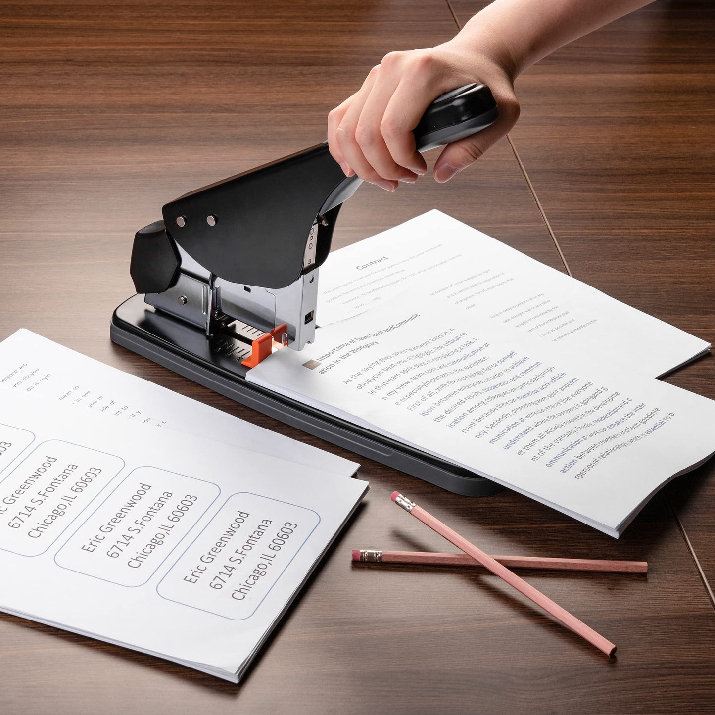 Amazon Basics Effortless Heavy Duty Stapler, 210 Sheets High Capacity, Large Office Stapler with 1000 Staples, Black