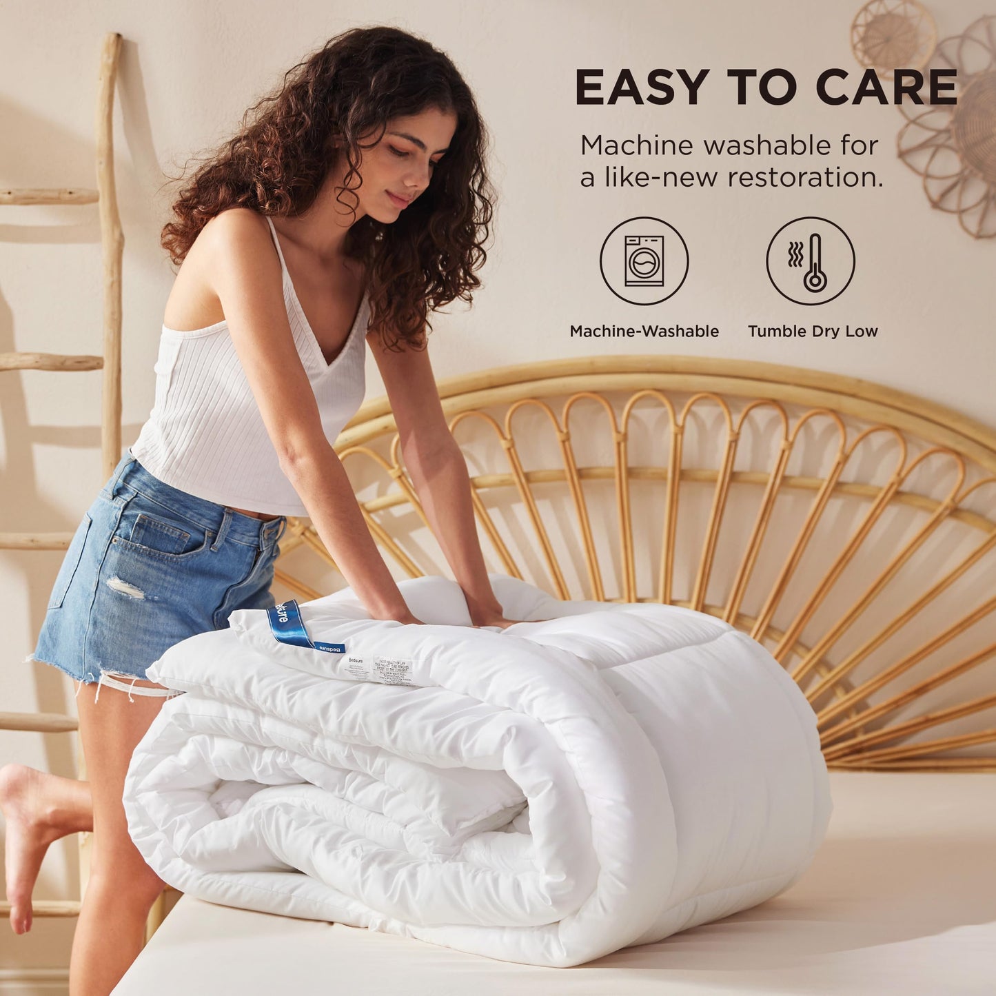 Bedsure Comforter Duvet Insert - Quilted Comforters Queen Size, All Season Duvet, GentleSoft Down Alternative Bedding, with 8 Tabs, Gifts for Women/Men, White, Queen 88 x 88 Inches