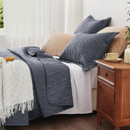 EXQ Home Quilt Set Full Queen Size Bluish Grey 3 Piece,Lightweight Soft Coverlet Mandala Flower Pattern Bedspread Set for All Season(1 Quilt,2 Pillow Shams)