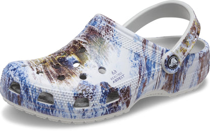 Crocs Unisex-Adult Classic Realtree Clog, Camo Shoes, Atmosphere, 4 Men/6 Women