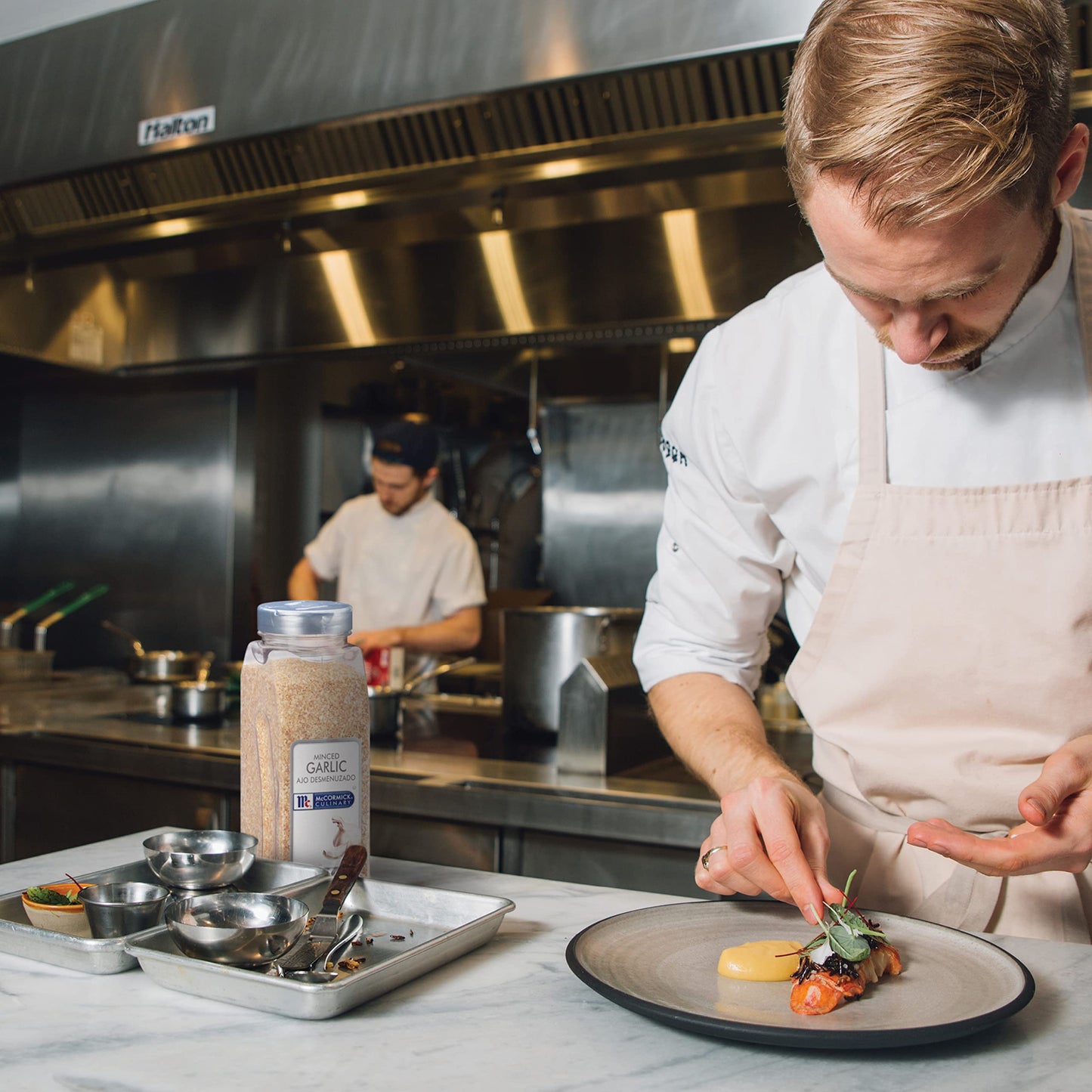 McCormick Culinary Minced Garlic, 23 oz - One 23 Ounce Container of Dried Minced Garlic, Perfect in Soups, Stews, Dressings and Marinades