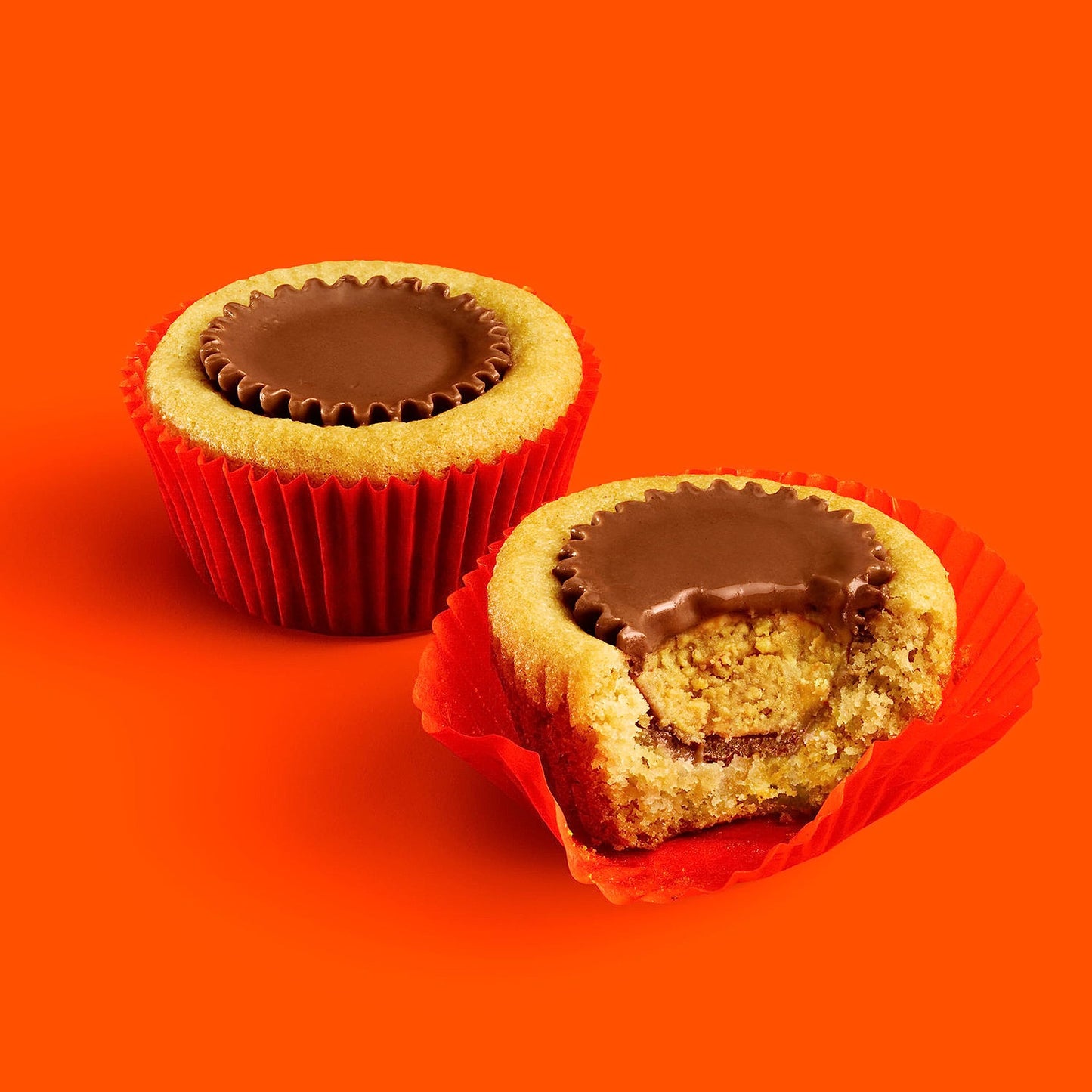 REESE'S Miniatures Milk Chocolate Peanut Butter Cups, Candy Party Pack, 35.6 oz