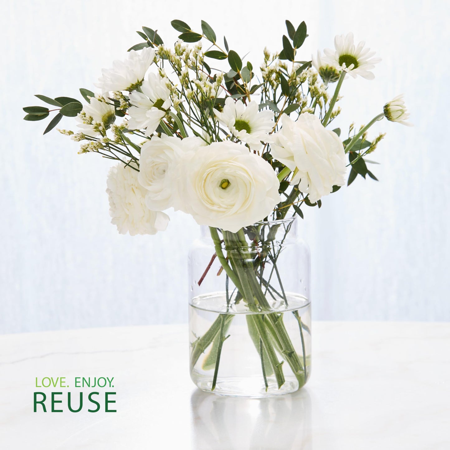 Yankee Candle Large Jar Scented Candle with up to 150 Hour Burn Time, Premium Plant Wax Blend for Consistent Burn, 22 oz Jar Candle with Room Filling Fragrance, Bahama Breeze