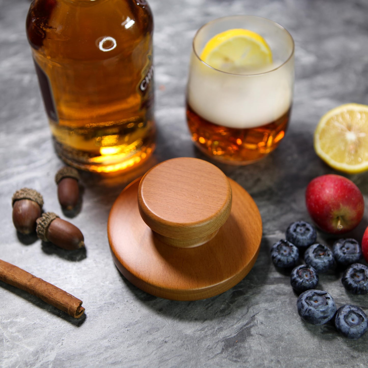 WillsCoo Cocktail Smoker Kit with Torch - 2 Whiskey Glasses 2 Ice Ball Molds 8 Flavor Orange Cinnamon Ginger Anise Wood Chips for Whiskey & Bourbon, Old Fashioned Smoker Set, Gifts for Men