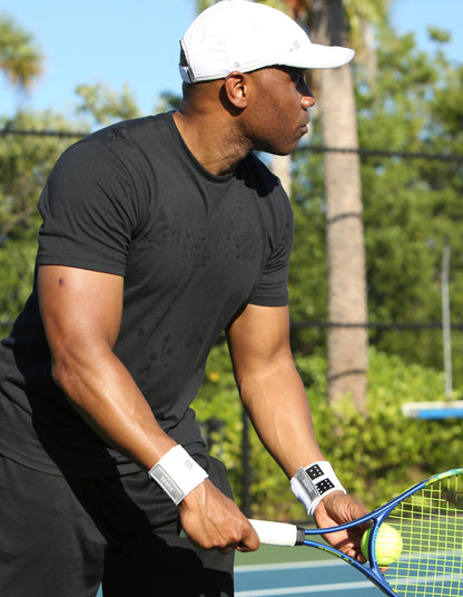 SAAKA Lightweight Hat for Men. Fast Drying, Stays Cools. Best for Running, Tennis, Golf and All Sports (White)