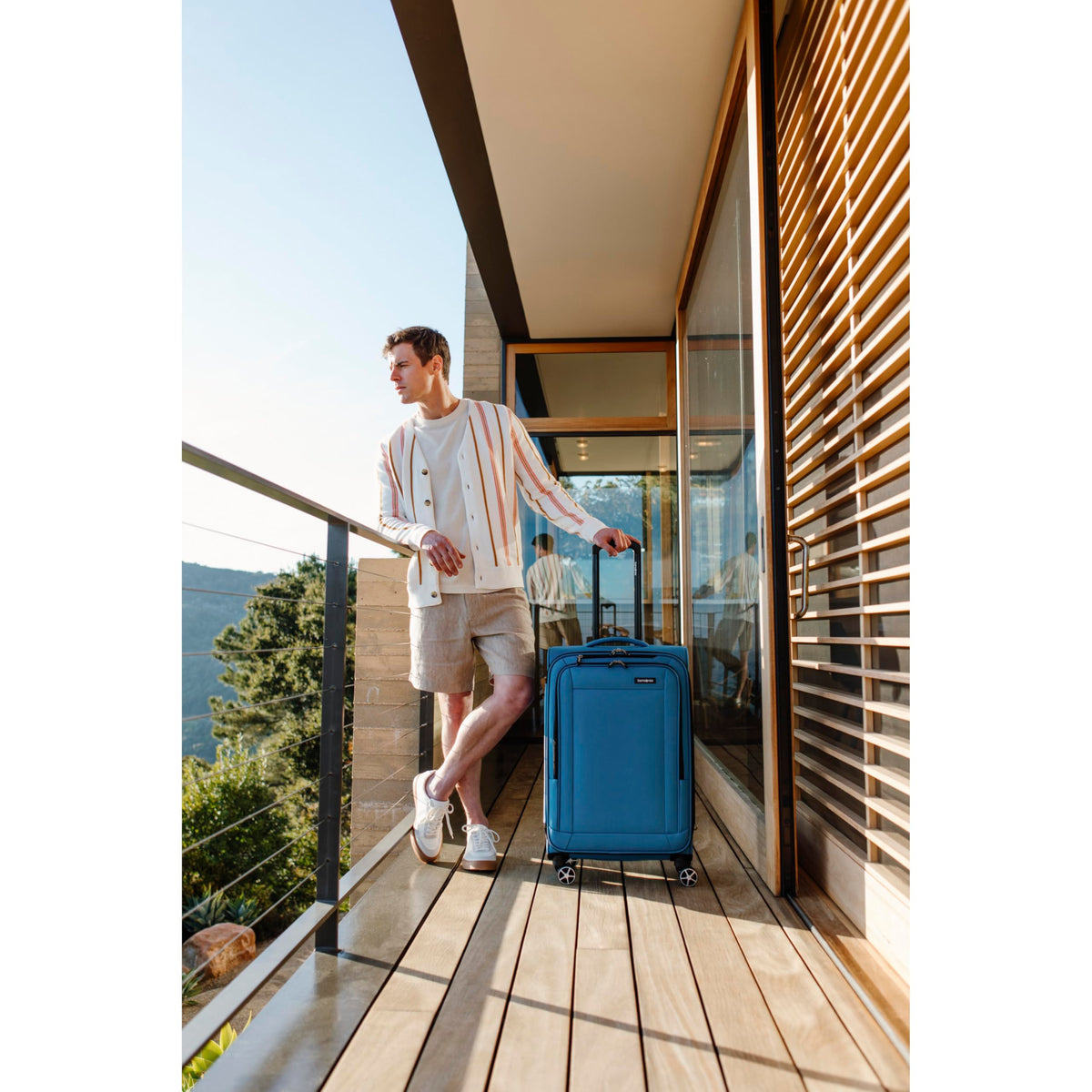 Samsonite Saire LTE Softside Expandable Luggage with Spinner Wheels, 3-Piece Set (20/25/28), Caribbean Blue