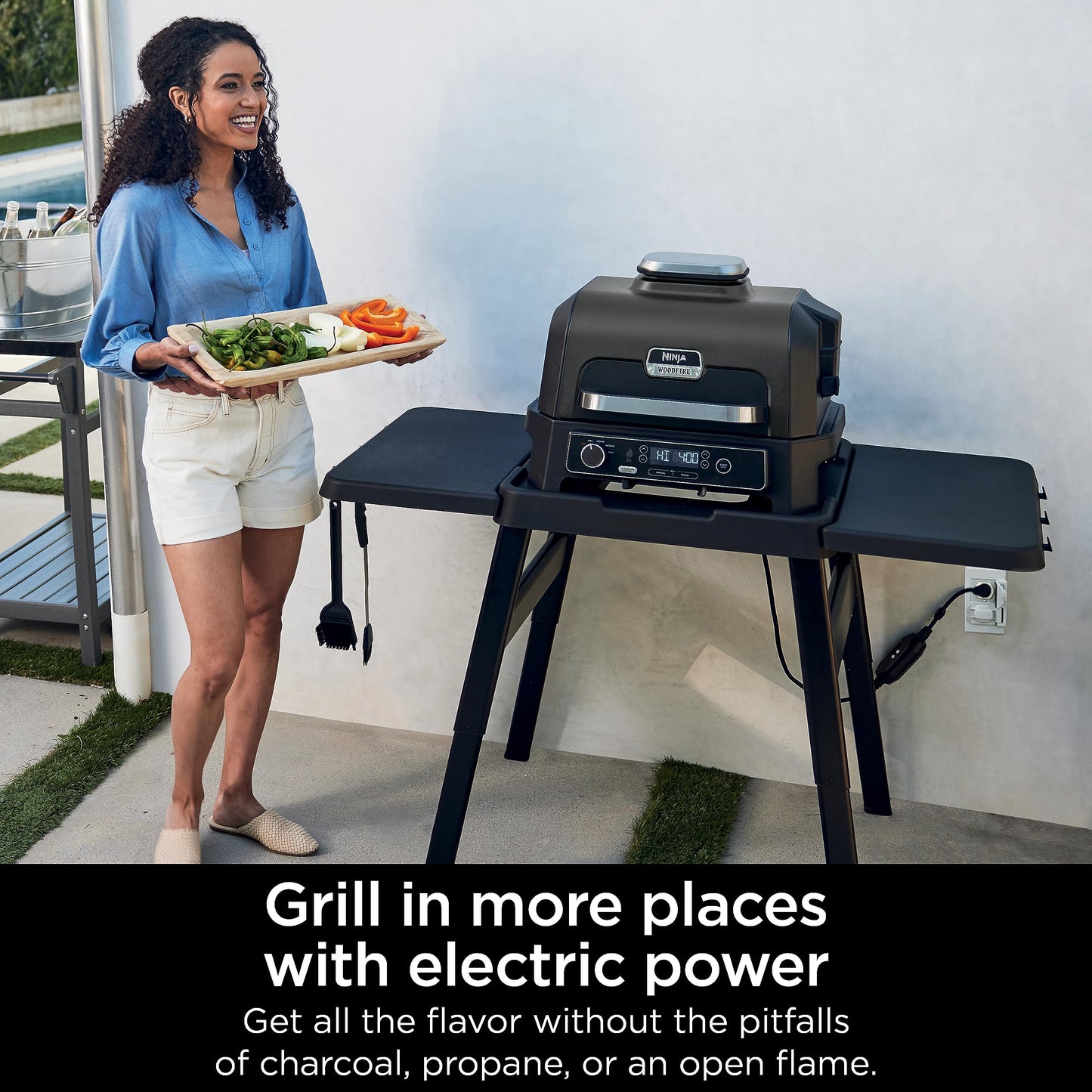 Ninja, Woodfire Pro XL Outdoor Grill & Smoker, Thermometer, 4-in-1 Master Grill, BBQ Smoker, Outdoor Air Fryer, Bake, Portable, Electric Grill, Dark Grey, OG850