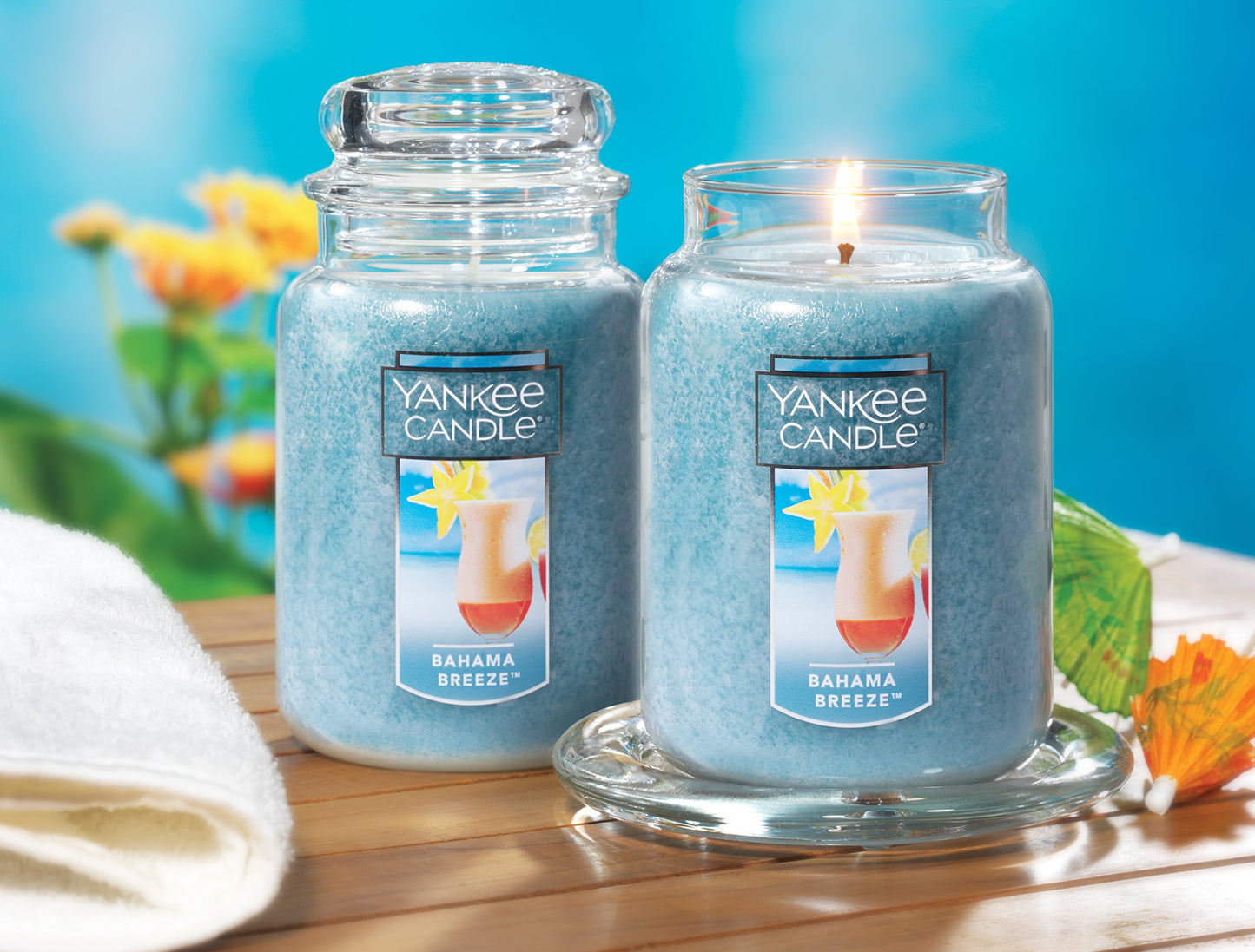 Yankee Candle Bahama Breeze Scented, Classic 22oz Large Jar Single Wick Candle, Over 110 Hours of Burn Time, Perfect for Tropical Beach-Themed Setting