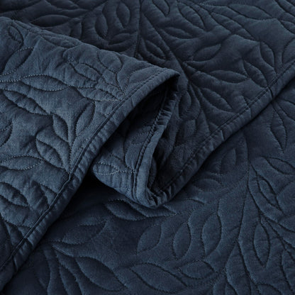 B2EVER Navy Blue Quilt Set King Size with Pillow Sham, Soft Microfiber Lightweight Farmhouse Bedding, Summer Bedspread Coverlet with Leaf Pattern for All Season, 3 Piece, 104x90 inches