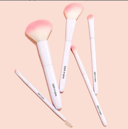 wet n wild Eyeshadow Brush, Makeup Concealer, Foundation Brush| Precision Application & Blending