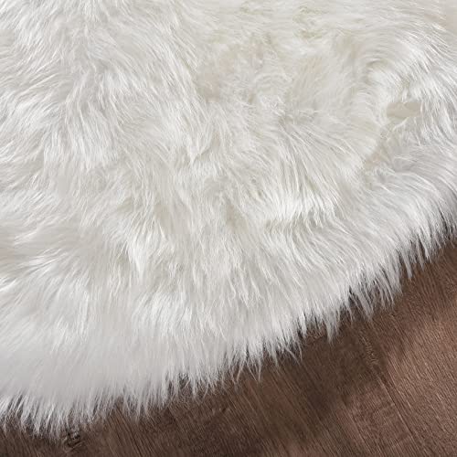 Goolela Faux Fur Rug Throw Rugs Small White Rug 2x3 Sheep Skin Rug Fluffy Washable Rug for Bedroom Dorm Bedside Rug Luxury Room Decor, Rectangle