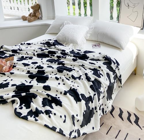 SeaRoomy Cow Print Blanket Soft Fuzzy Fleece Flannel Cow Throw Blanket for Couch Bed Cute Funny Cow Blanket for Adults Novelty Cool Birthday Gifts Gag Gifts for Adults Teens