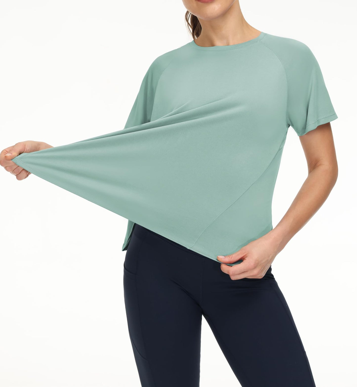 THE GYM PEOPLE Women's Short Sleeve Workout Shirts Breathable Yoga T-Shirts with Side Slits Athletic Tee Tops Light Green