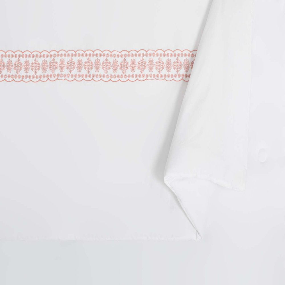 The Pioneer Woman White Cotton Eyelet 4-Piece Comforter Set, Full / Queen