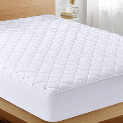 Utopia Bedding Quilted Fitted Mattress Pad (Queen) - Elastic Fitted Mattress Protector - Mattress Cover Stretches up to 16 Inches Deep - Machine Washable Mattress Topper