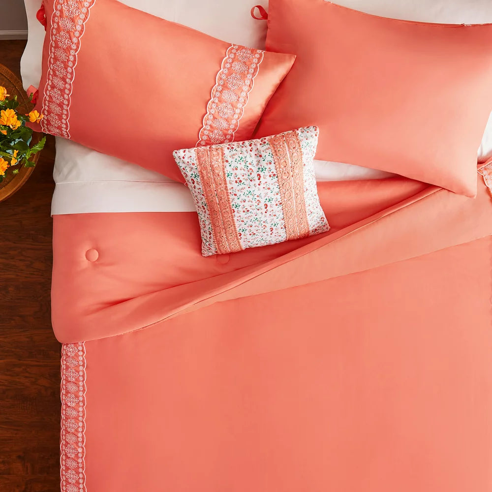 The Pioneer Woman White Cotton Eyelet 4-Piece Comforter Set, Full / Queen